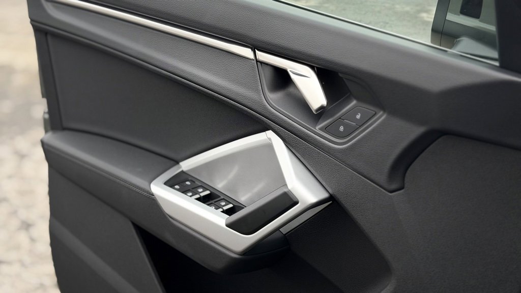 Used 2025 Audi Q3 2.0T Premium w/ Convenience Package image 20