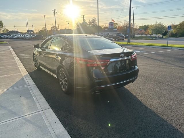 Used 2017 Toyota Avalon XLE w/ Carpet Mat Package FWD image 5