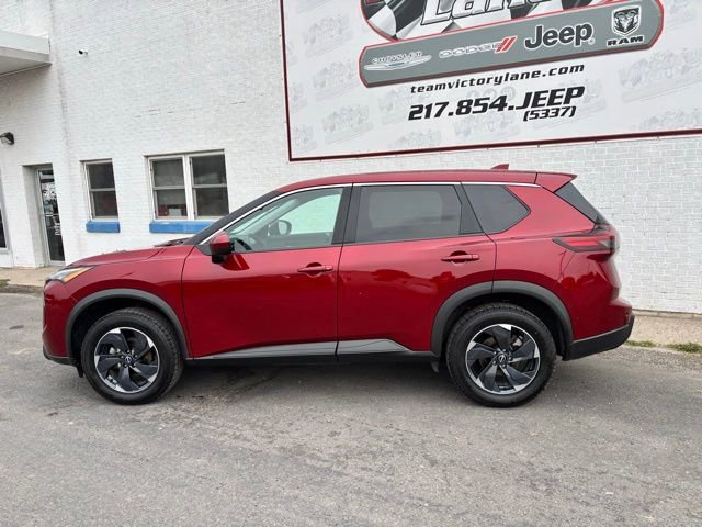 Used 2024 Nissan Rogue SV image 5