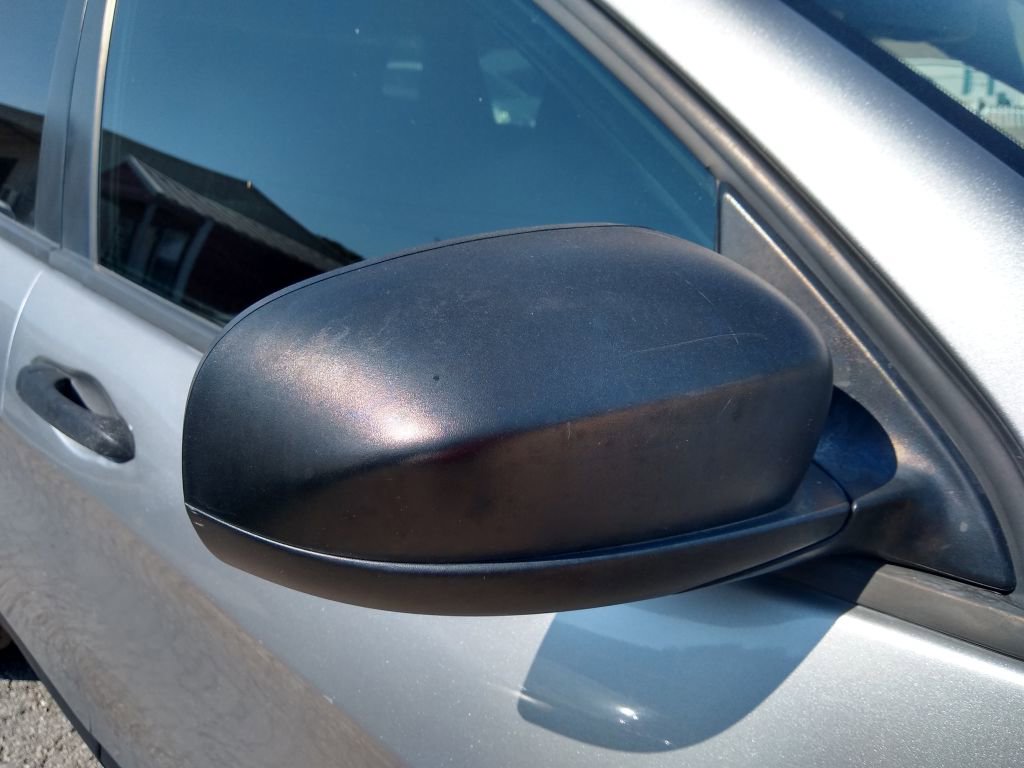 Used 2015 Jeep Cherokee Sport image 7