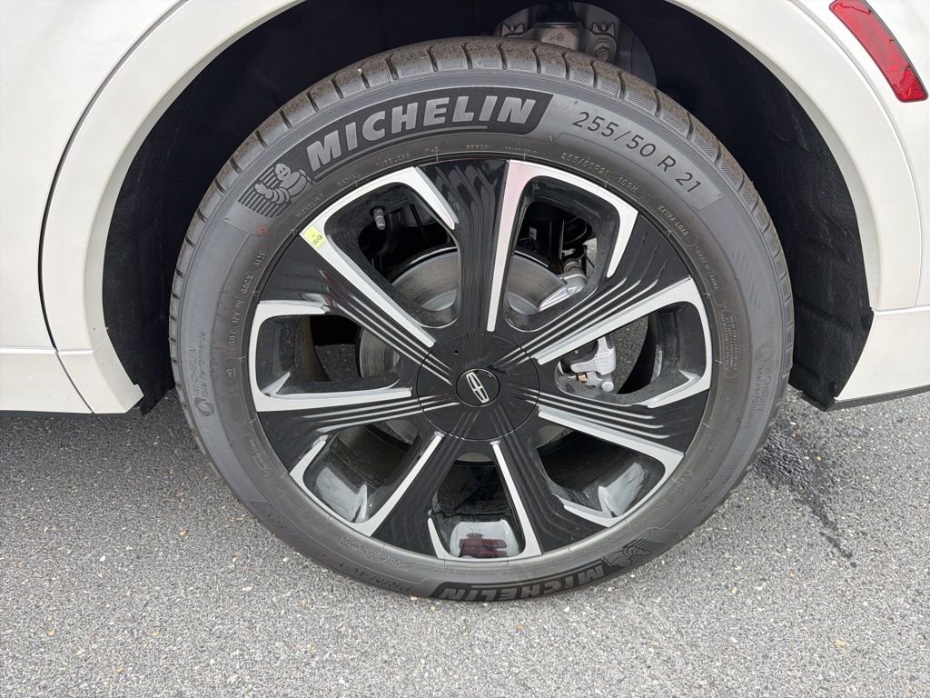 New 2026 Lincoln Nautilus Reserve AWD/4WD image 12