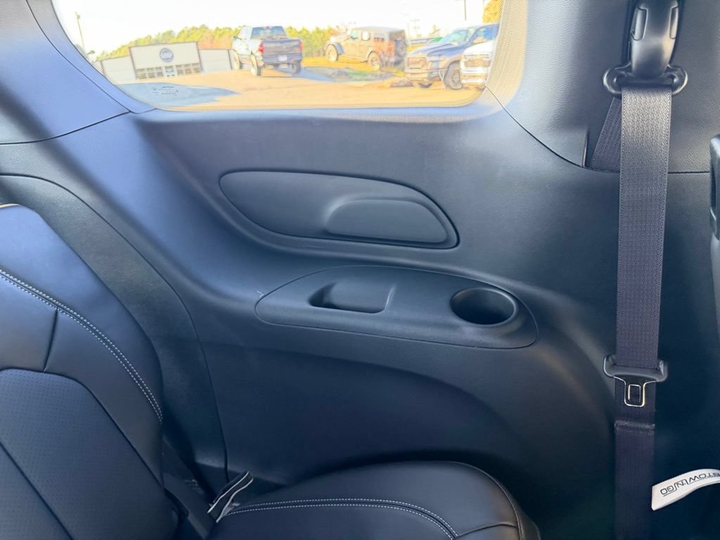 New 2026 Chrysler Voyager LX FWD image 38