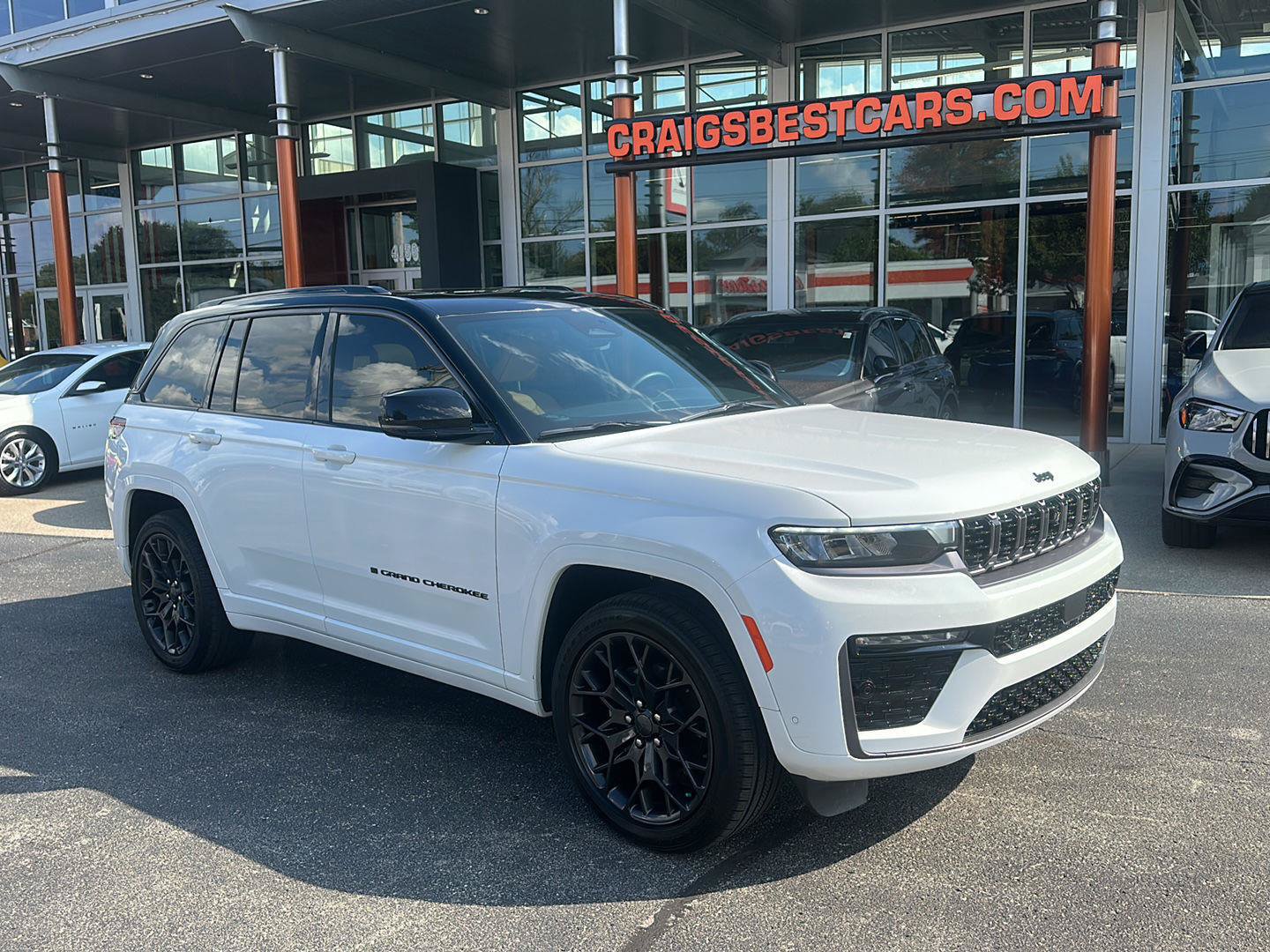 Used 2026 Jeep Grand Cherokee Summit w/ Obsidian Package