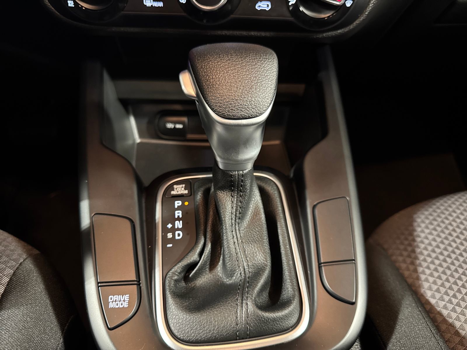 Certified 2023 Kia Soul LX FWD image 24