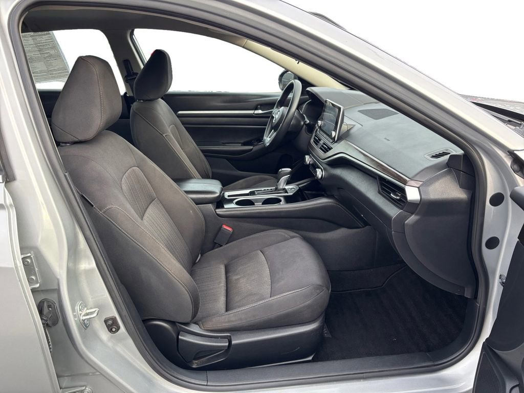 Used 2023 Nissan Altima 2.5 SV image 22
