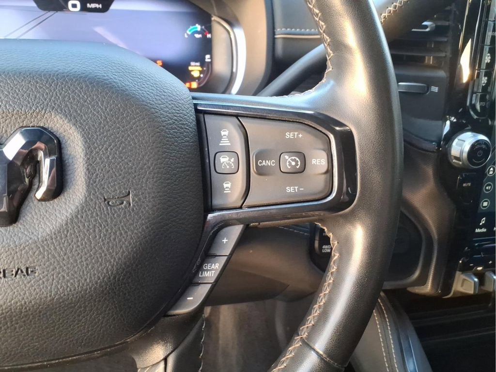 Used 2024 RAM 2500 Limited image 21