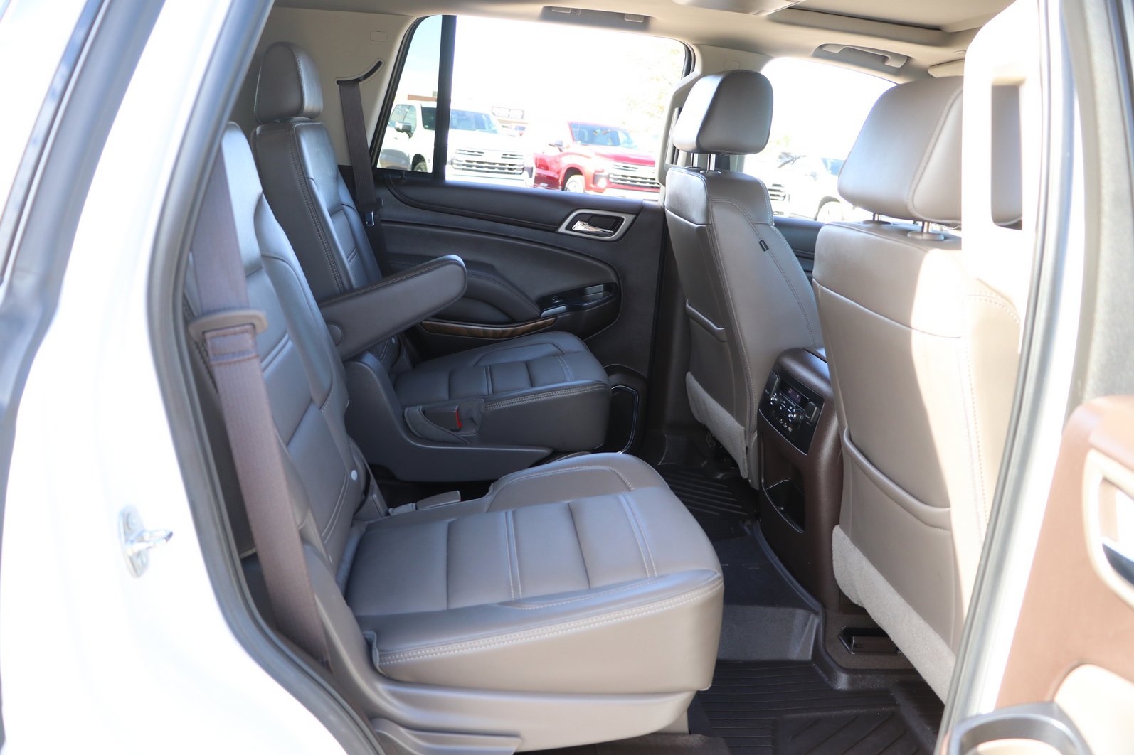 Used 2019 GMC Yukon Denali w/ Denali Ultimate Package image 32
