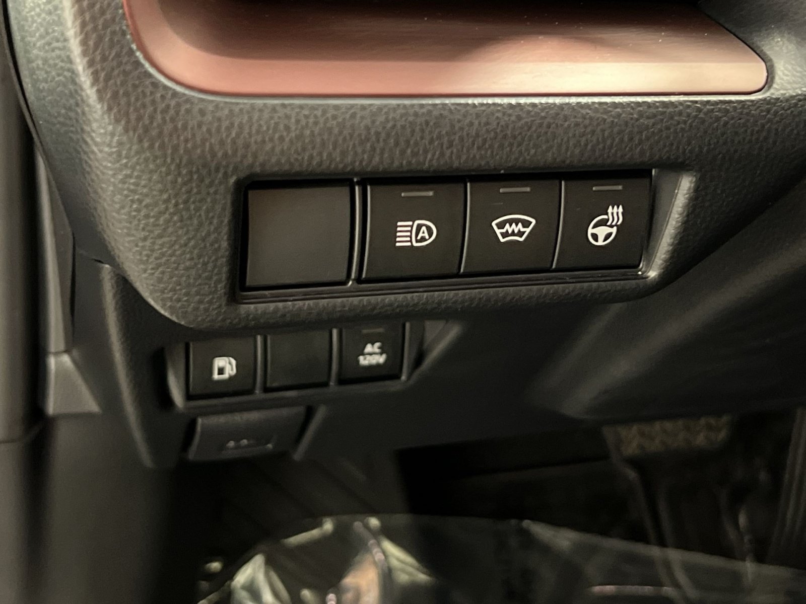 Used 2023 Toyota Prius Prime FWD image 32