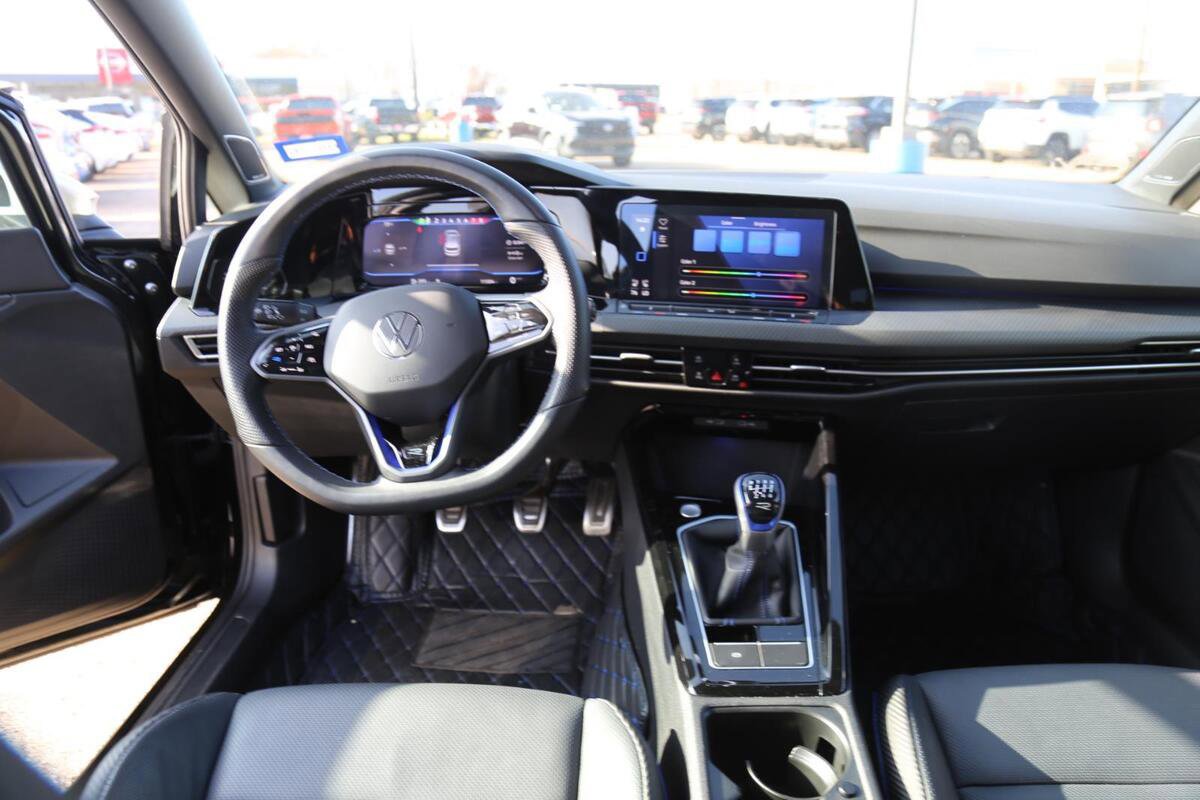 Used 2024 Volkswagen Golf R image 21