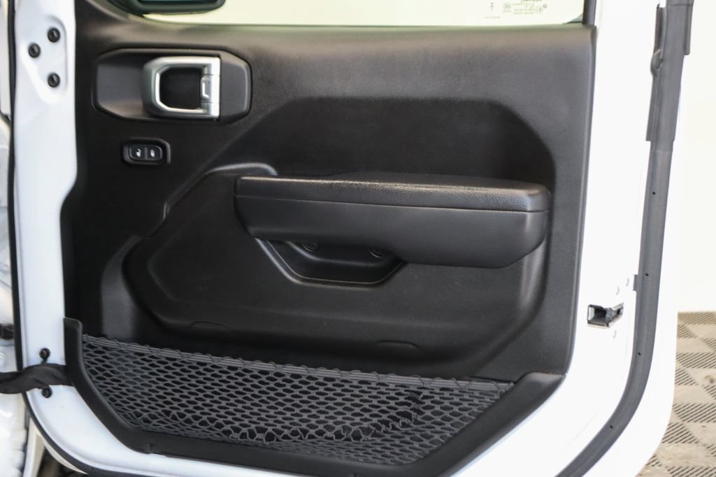 Used 2025 Jeep Gladiator Sport AWD/4WD image 41