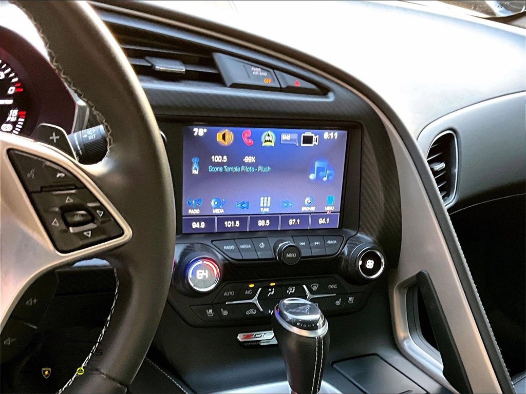 Used 2016 Chevrolet Corvette Z06 w/ 3LZ Preferred Equipment Group image 7