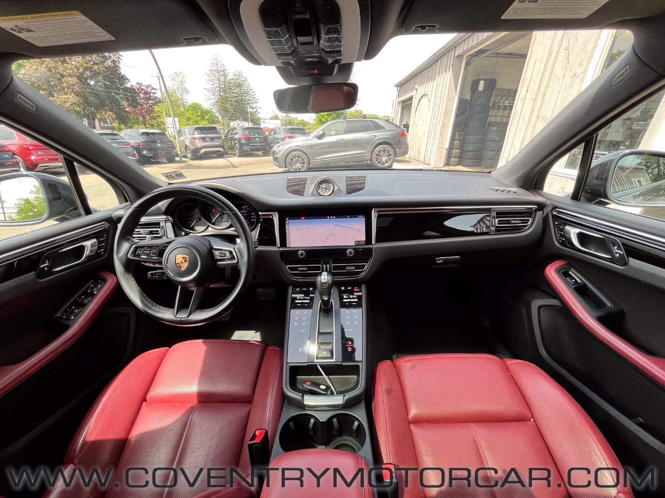 Used 2022 Porsche Macan AWD/4WD image 26