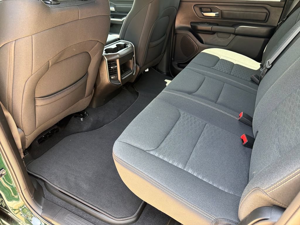 New 2026 RAM 1500 Express AWD/4WD image 35