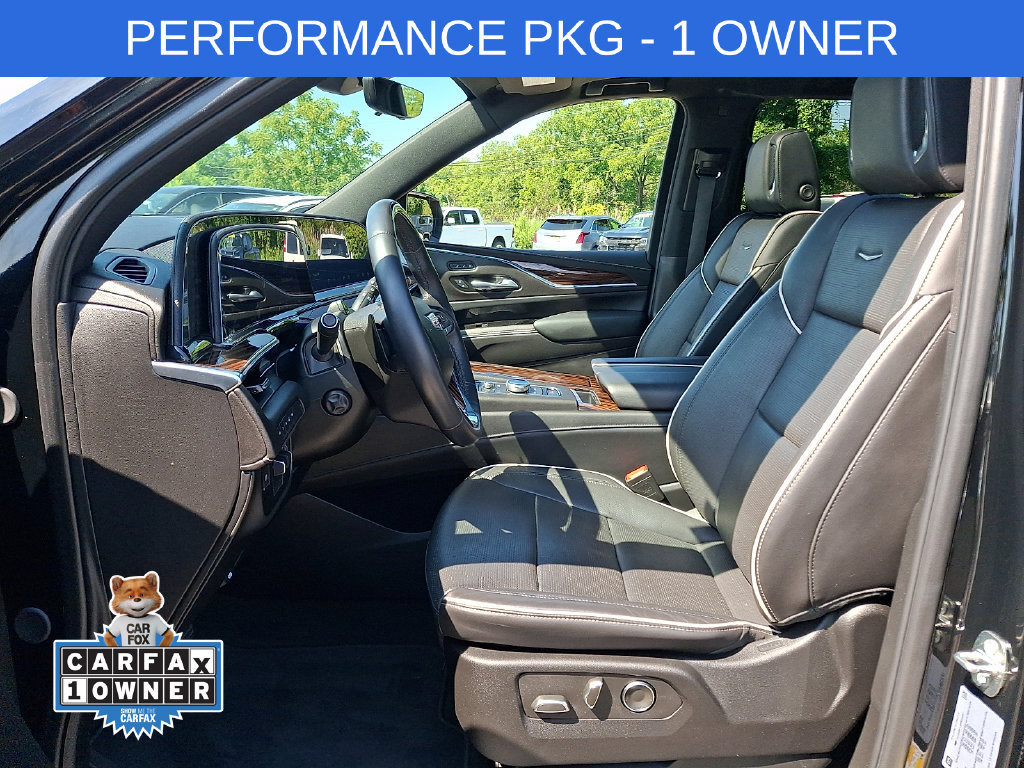 Used 2024 Cadillac Escalade Premium Luxury w/ Performance Package AWD/4WD image 13