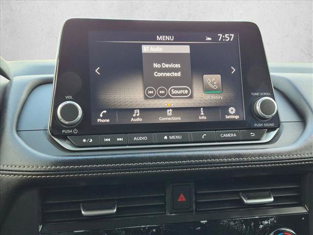 Used 2024 Nissan Rogue SV FWD image 12