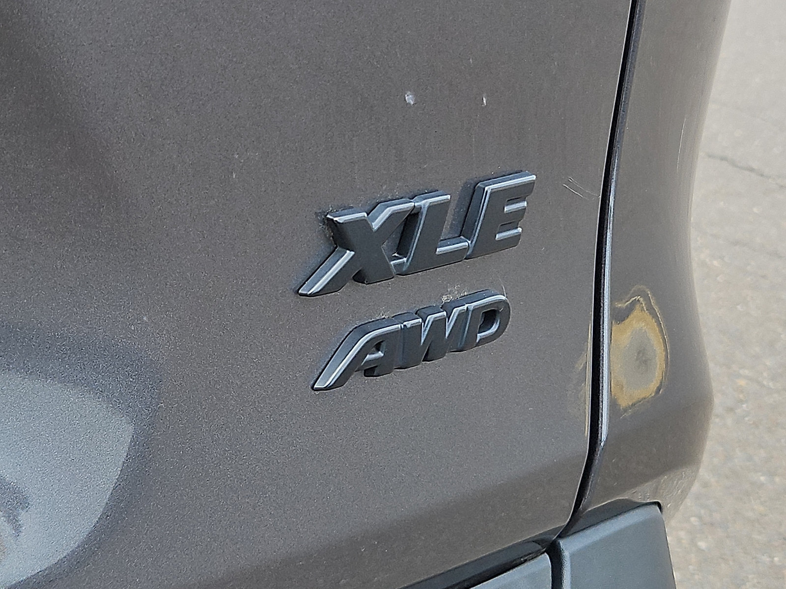 Used 2021 Toyota RAV4 XLE AWD/4WD image 30