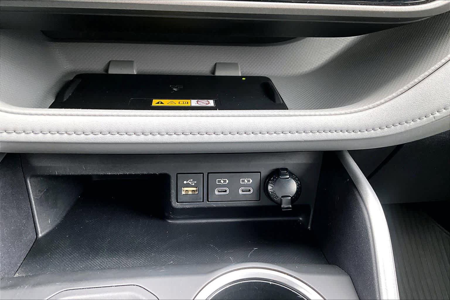 Used 2023 Toyota Highlander XLE image 34