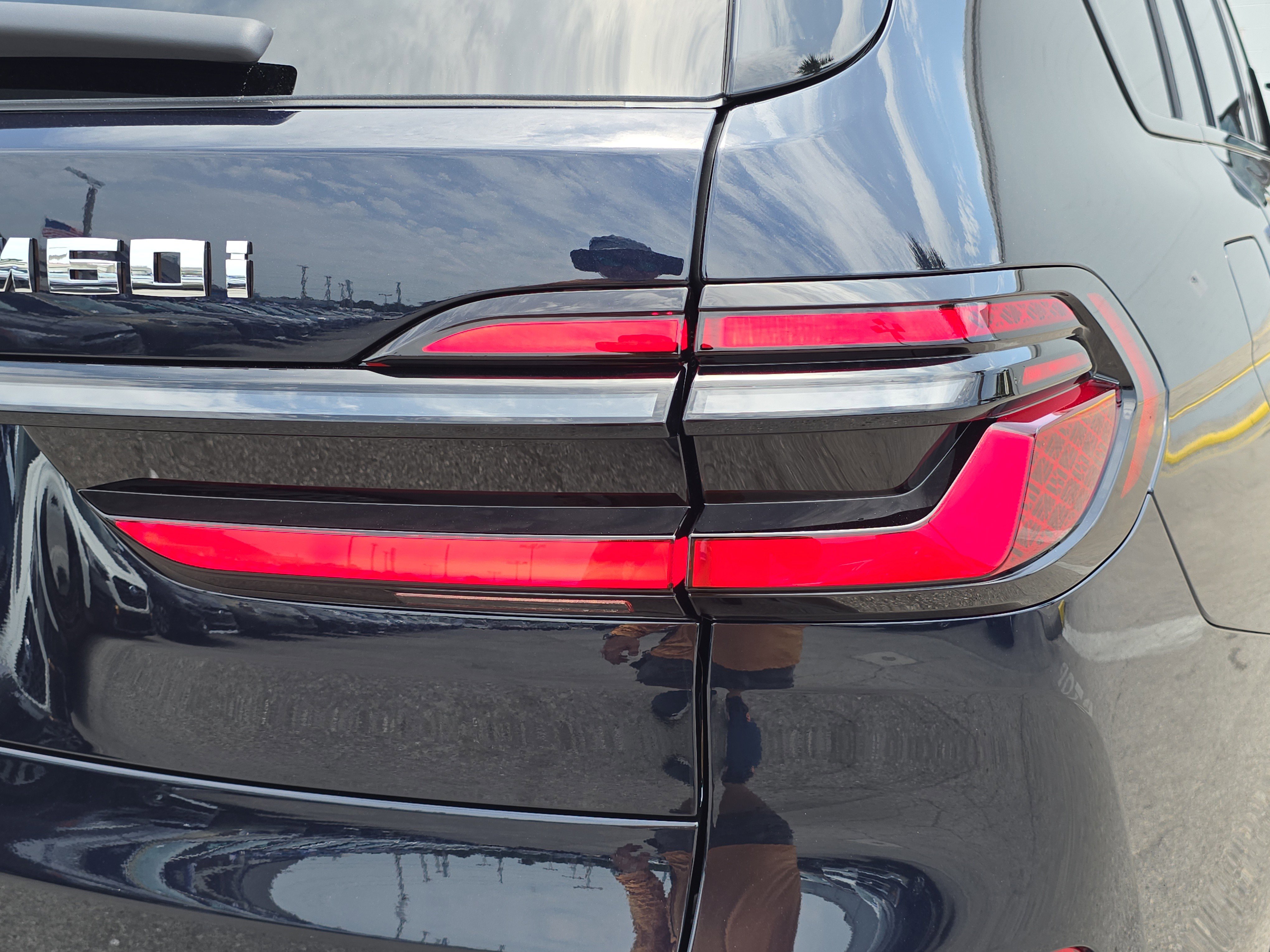 New 2026 BMW X7 M60i image 8