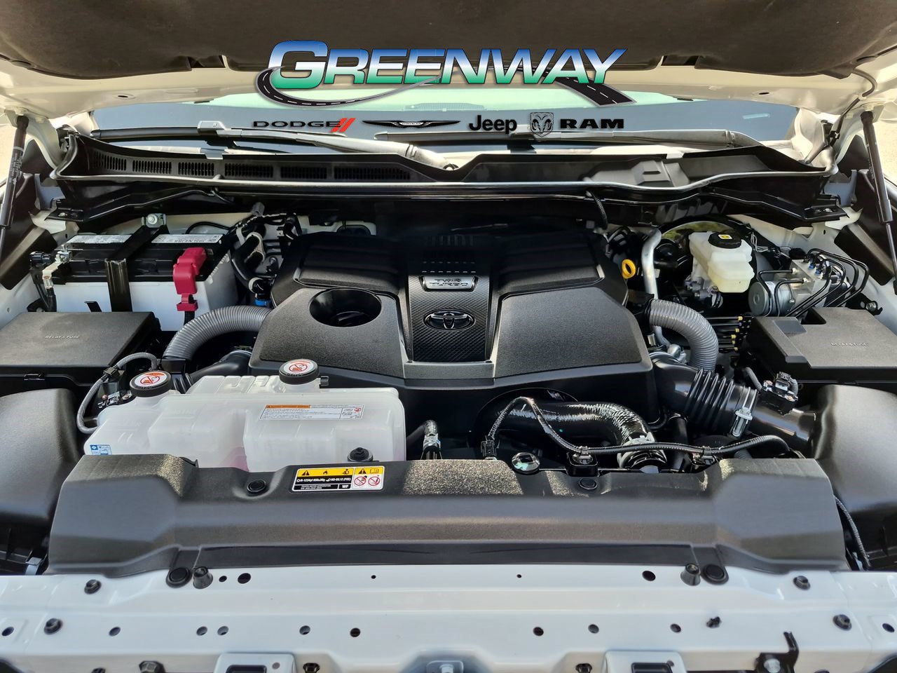Used 2025 Toyota Tundra Platinum AWD/4WD image 6