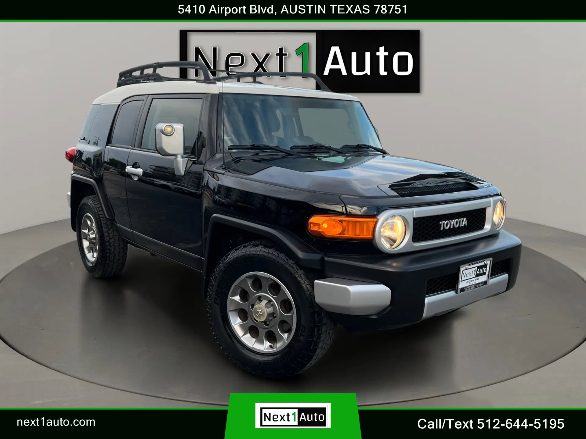 Used 2012 Toyota FJ Cruiser 2WD w/ Upgrade Pkg image 1