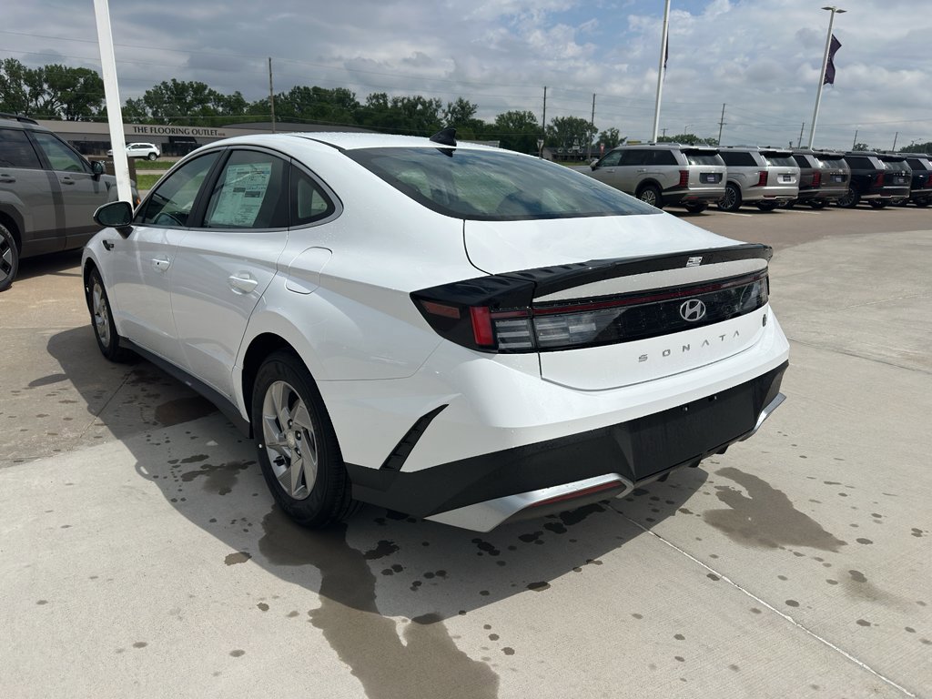 New 2026 Hyundai Sonata SE FWD image 6