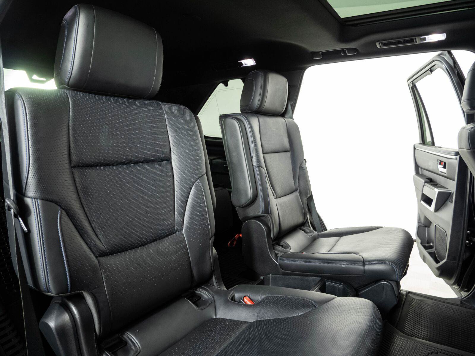 Used 2023 Toyota Sequoia Platinum AWD/4WD image 19