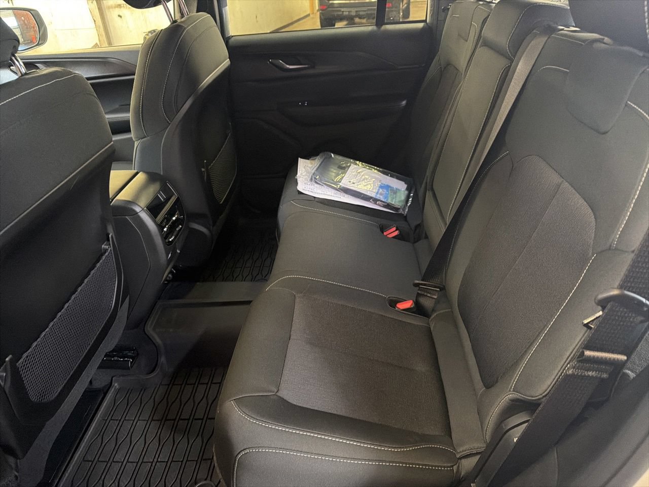 New 2026 Jeep Grand Cherokee Laredo AWD/4WD image 10