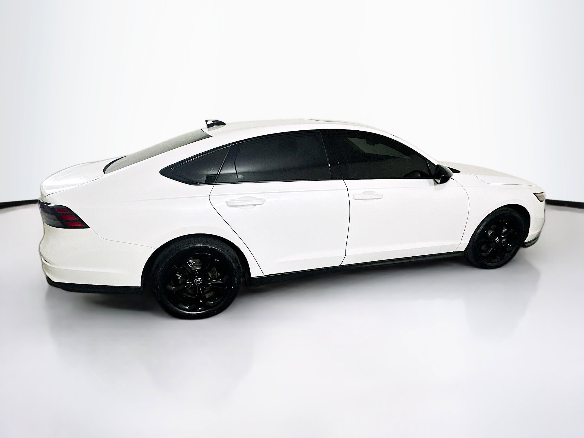 Used 2025 Honda Accord SE image 10