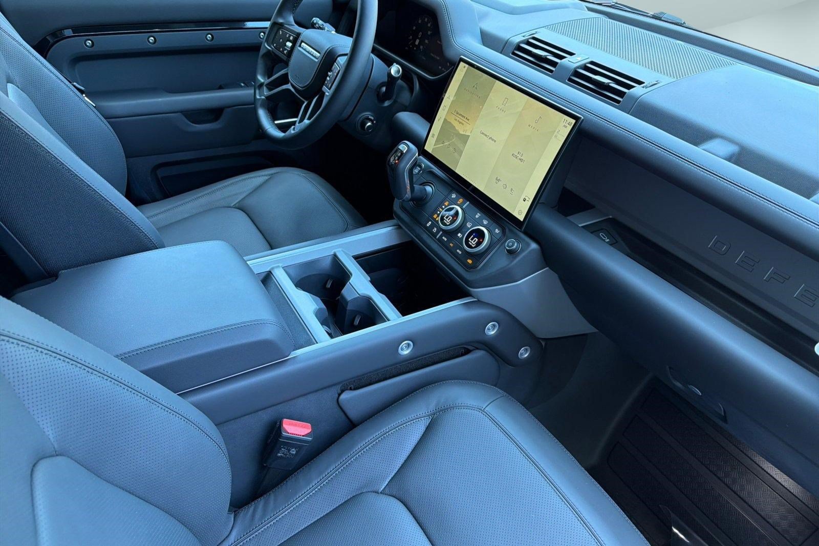 New 2026 Land Rover Defender 110 X AWD/4WD image 28