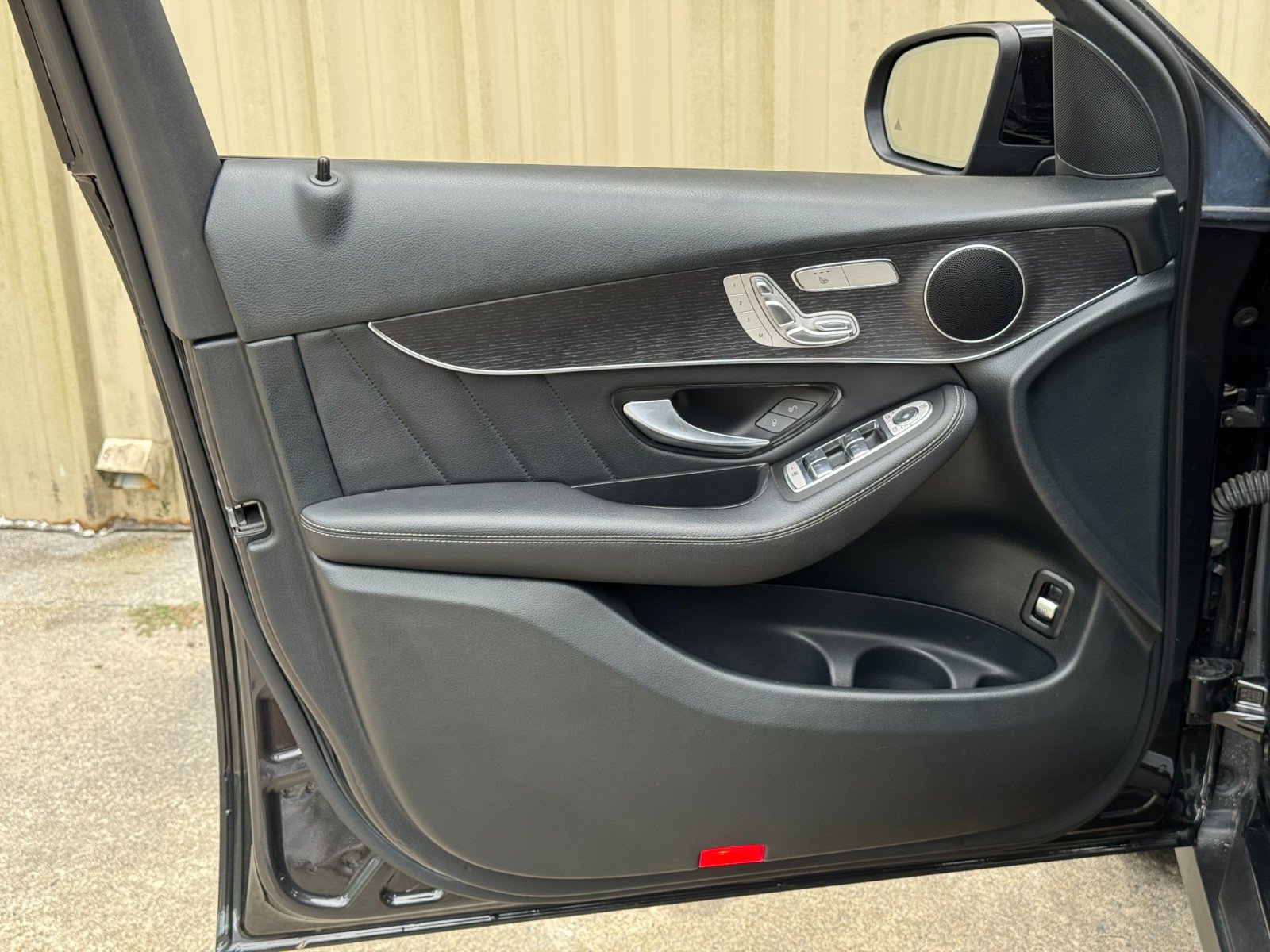 Used 2021 Mercedes-Benz GLC 300 w/ AMG Line image 37