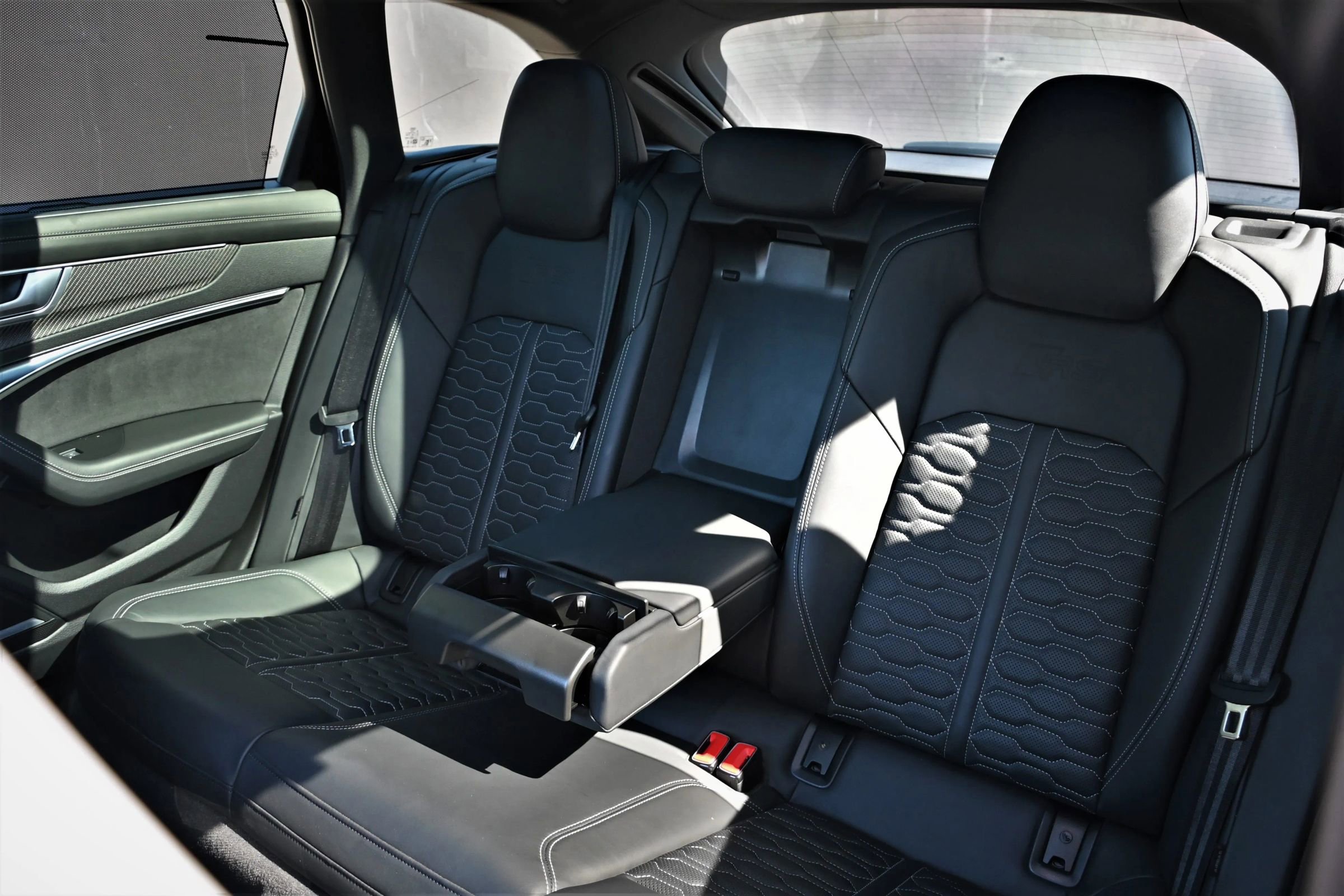 Used 2023 Audi RS 6 w/ Carbon Optic Package image 31