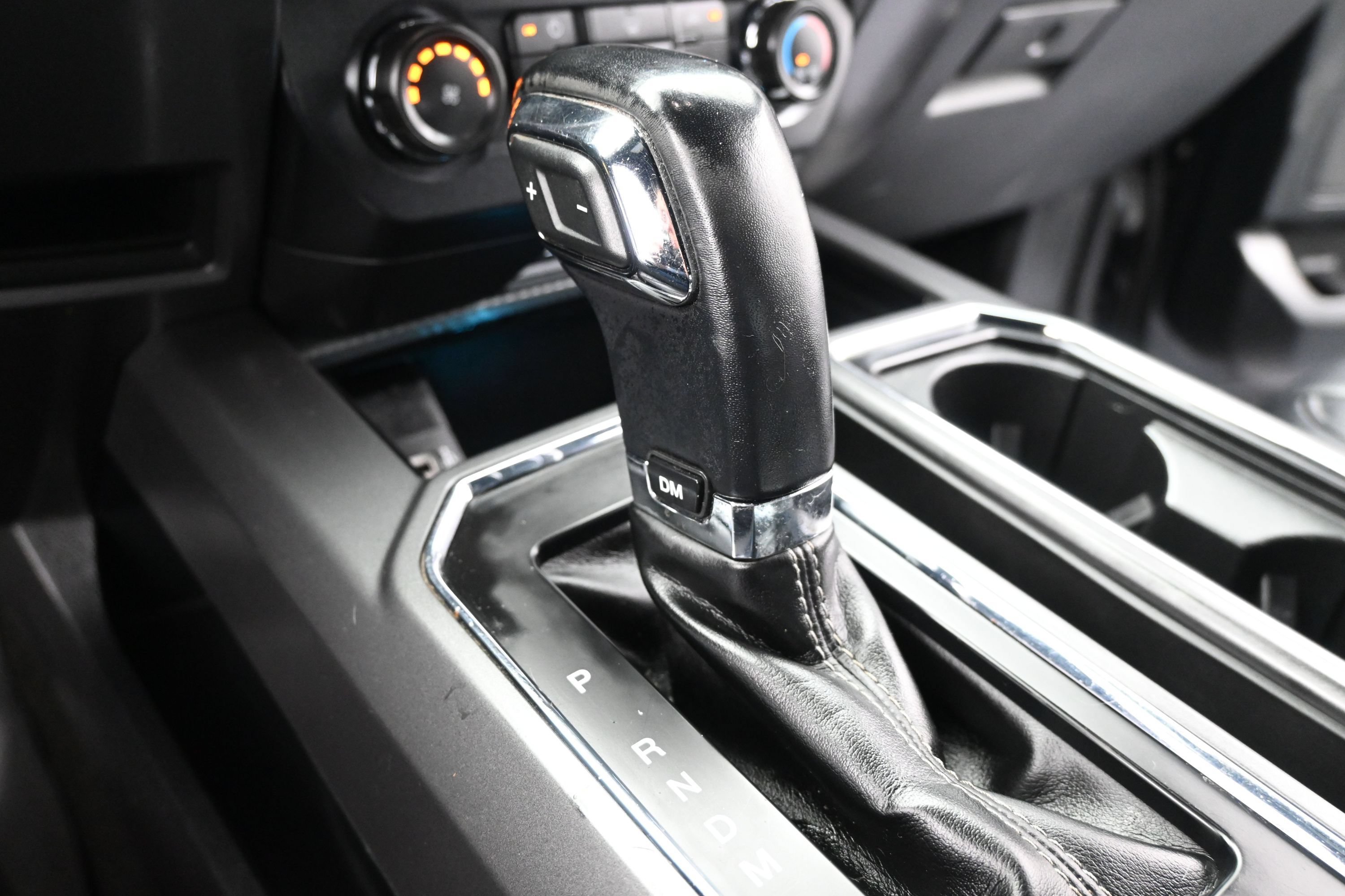 Used 2019 Ford F150 XLT w/ Equipment Group 302A Luxury AWD/4WD image 18