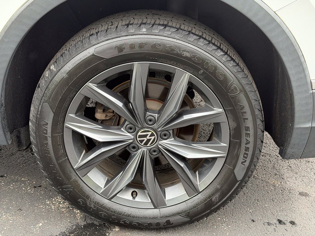 Used 2022 Volkswagen Tiguan SE AWD/4WD image 42