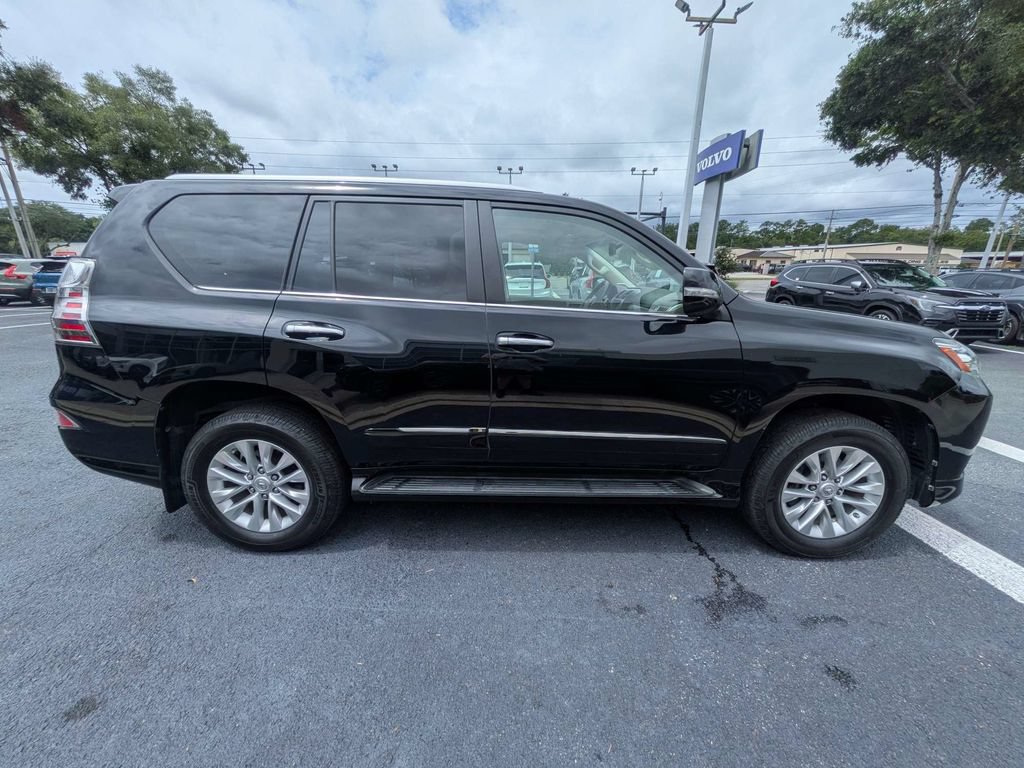 Used 2017 Lexus GX 460 Premium w/ Premium Package AWD/4WD image 7