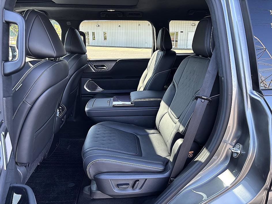Used 2026 INFINITI QX80 Autograph w/ Premium Cargo Package AWD/4WD image 14