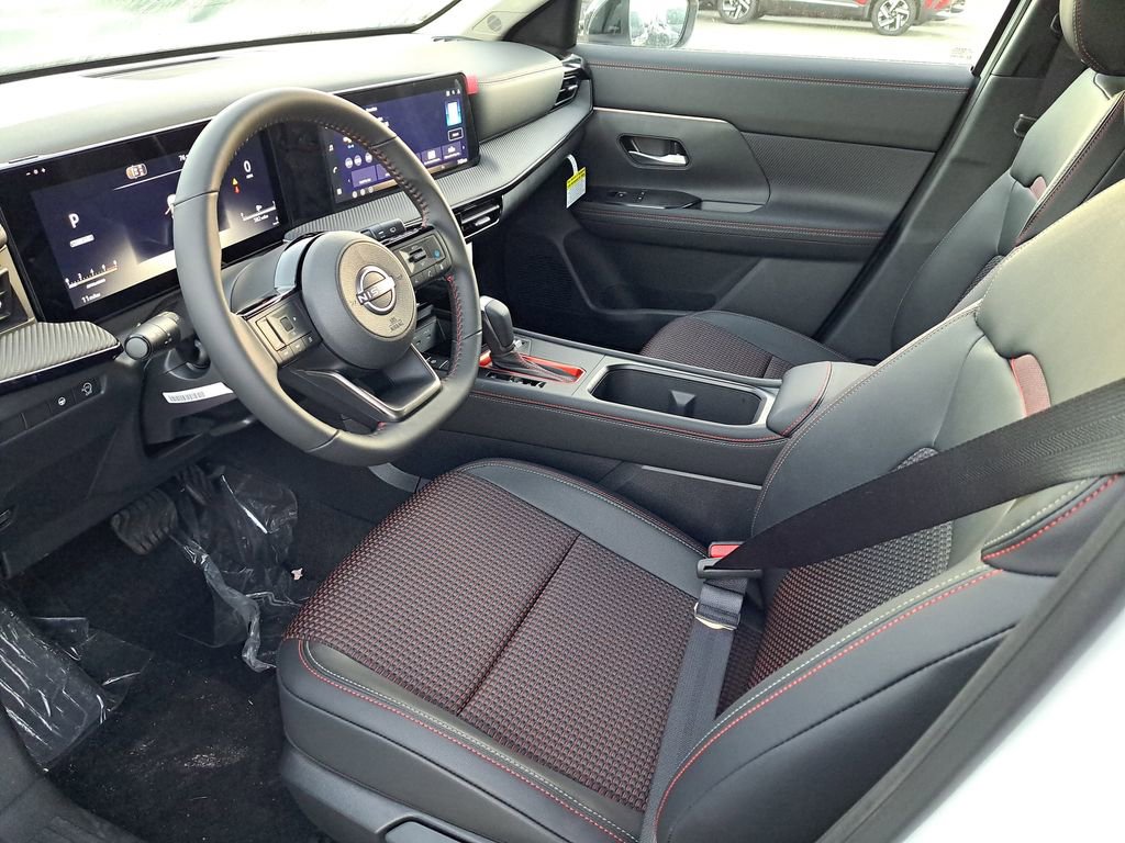 New 2026 Nissan Kicks SR FWD image 7