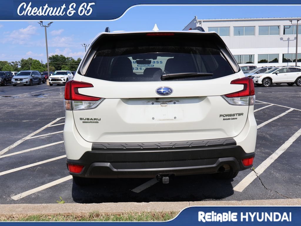 Used 2019 Subaru Forester Premium AWD/4WD image 18