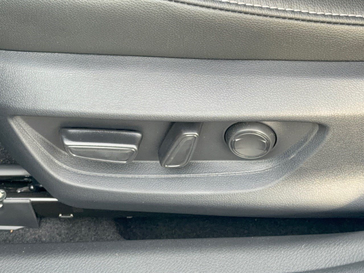 Used 2026 Toyota Camry SE FWD image 16
