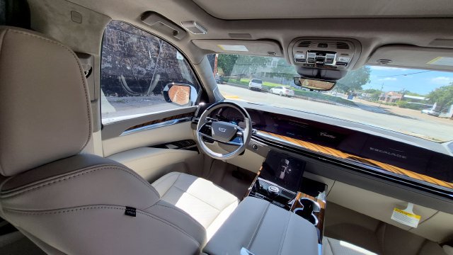 New 2026 Cadillac Escalade Platinum Sport w/ LPO, ONYX Package AWD/4WD image 21