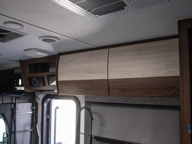 Used 2022 Mercedes-Benz Sprinter 3500 image 28