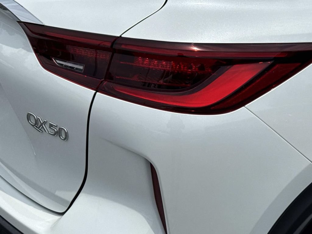 Used 2023 INFINITI QX50 Luxe AWD/4WD image 28