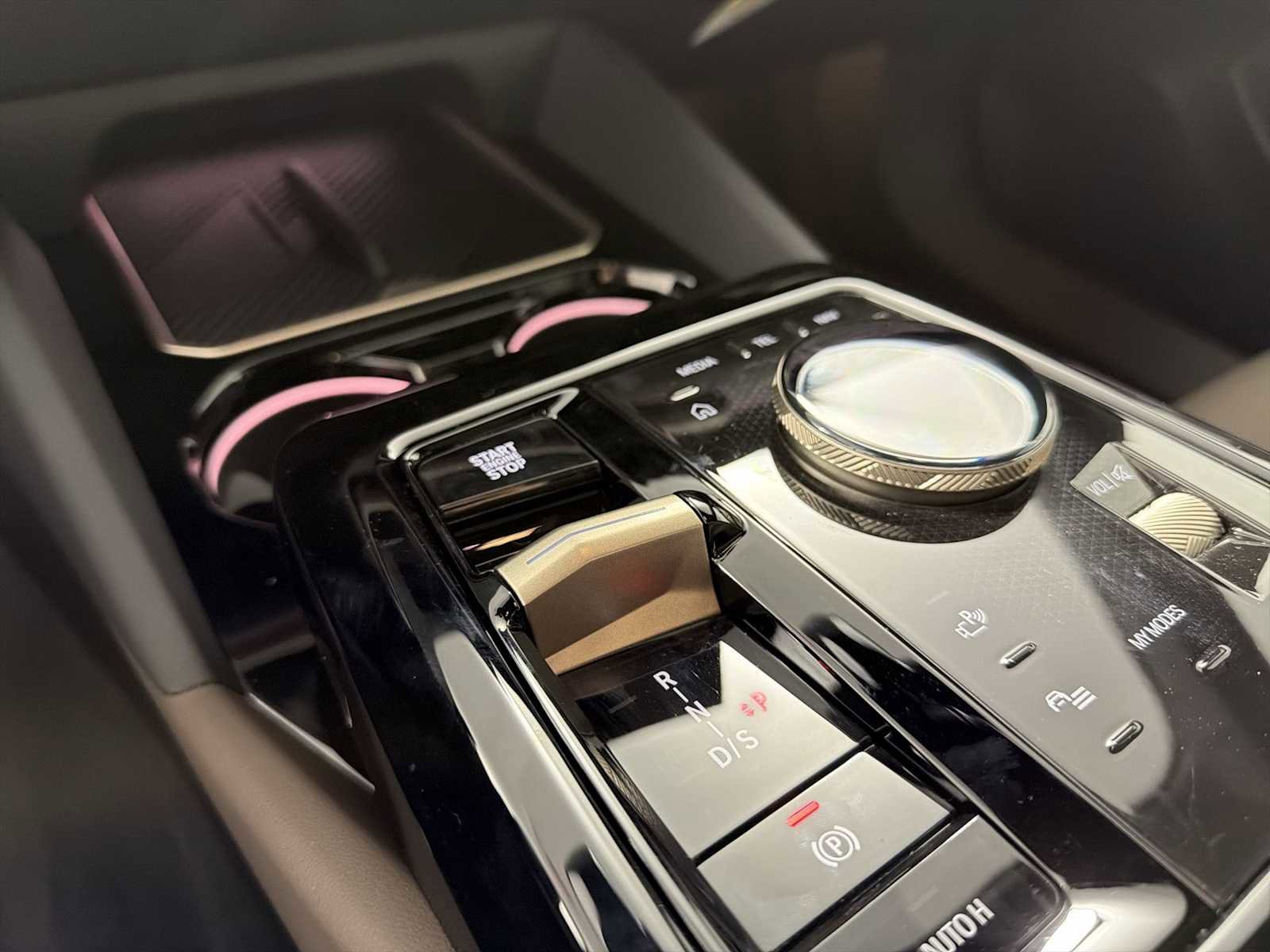 New 2026 BMW 530i xDrive w/ Premium Package image 16