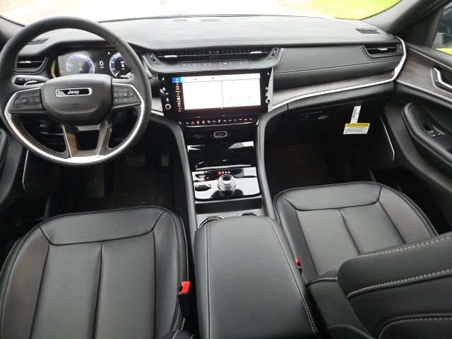 New 2026 Jeep Grand Cherokee Limited AWD/4WD image 10