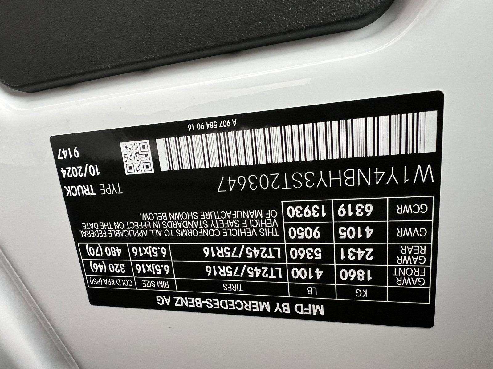 Used 2025 Mercedes-Benz Sprinter 2500 image 29