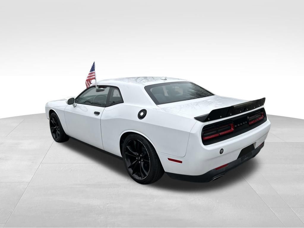 Used 2018 Dodge Challenger SXT w/ Blacktop Package image 3