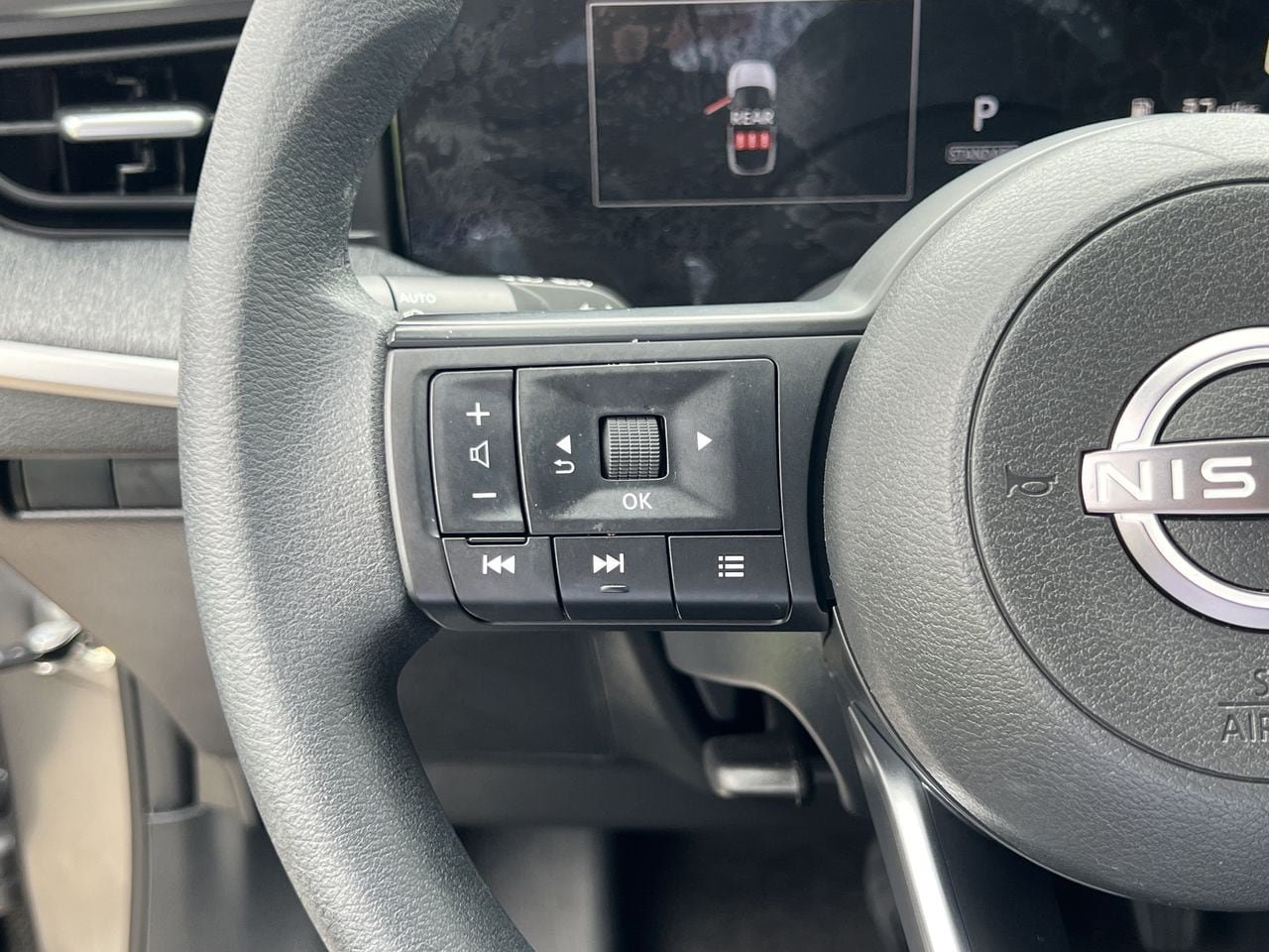 Used 2025 Nissan Kicks SV w/ Charging Package AWD/4WD image 10