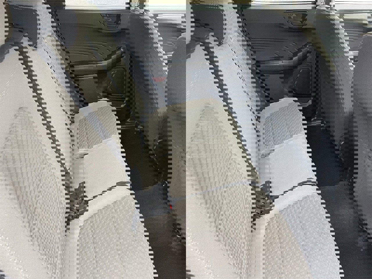 Used 2022 Ford Escape SE image 12