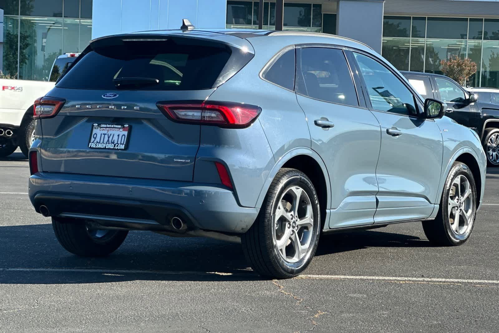 Certified 2023 Ford Escape ST-Line Select w/ Tech Pack #2 AWD/4WD video 2