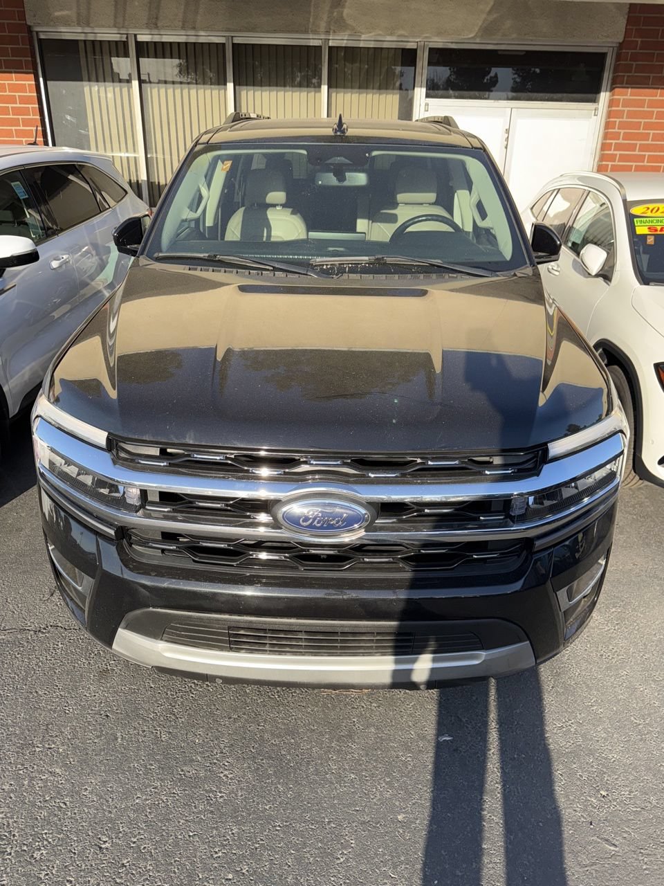 Used 2024 Ford Expedition Limited RWD image 2