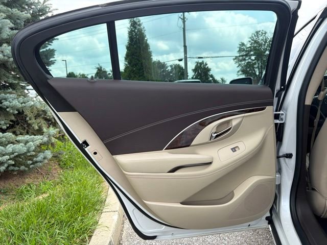 Used 2016 Buick LaCrosse Leather FWD image 18
